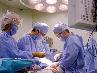 喜馬病院内視鏡外科センターにおける実際の手術の様子
